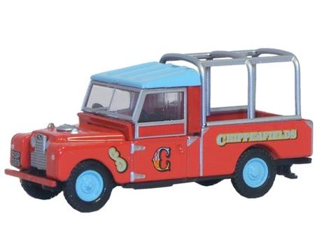 Oxford Diecast CH029 Chipperfields Land Rover Series 1 109 Frame - 1:76 Scale ** Only 1 in Stock. Pre-owned but original packing intact **