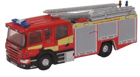 Oxford Fire NSFE007 Scania Fire Pump Ladder Surrey Fire and Rescue (1:144 Scale)