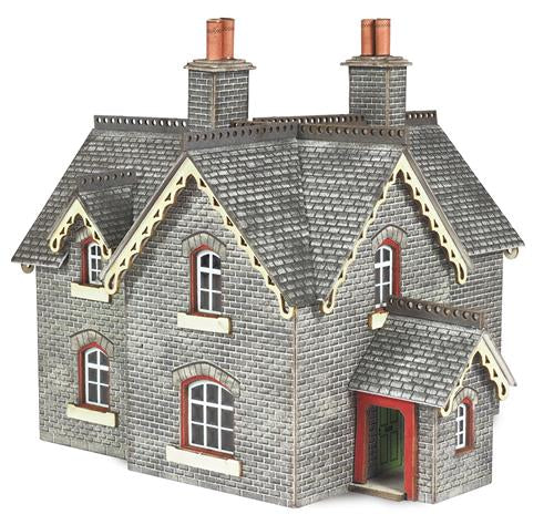 Metcalfe PN935 Settle & Carlisle Stationmaster's House Card Kit - N Scale