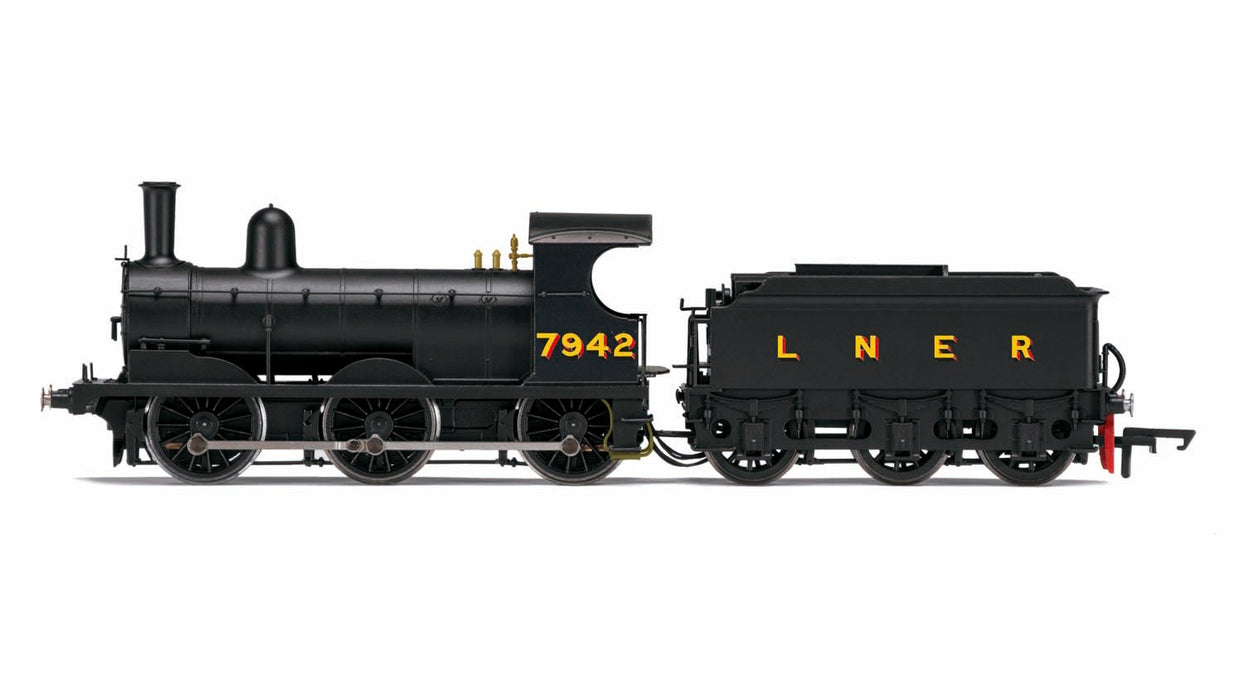 Hornby R3529 Class J15 0-6-0 Steam Locomotive Number 7942 in Black with LNER Branding on Tender - OO Gauge  ** Last one in Stock **
