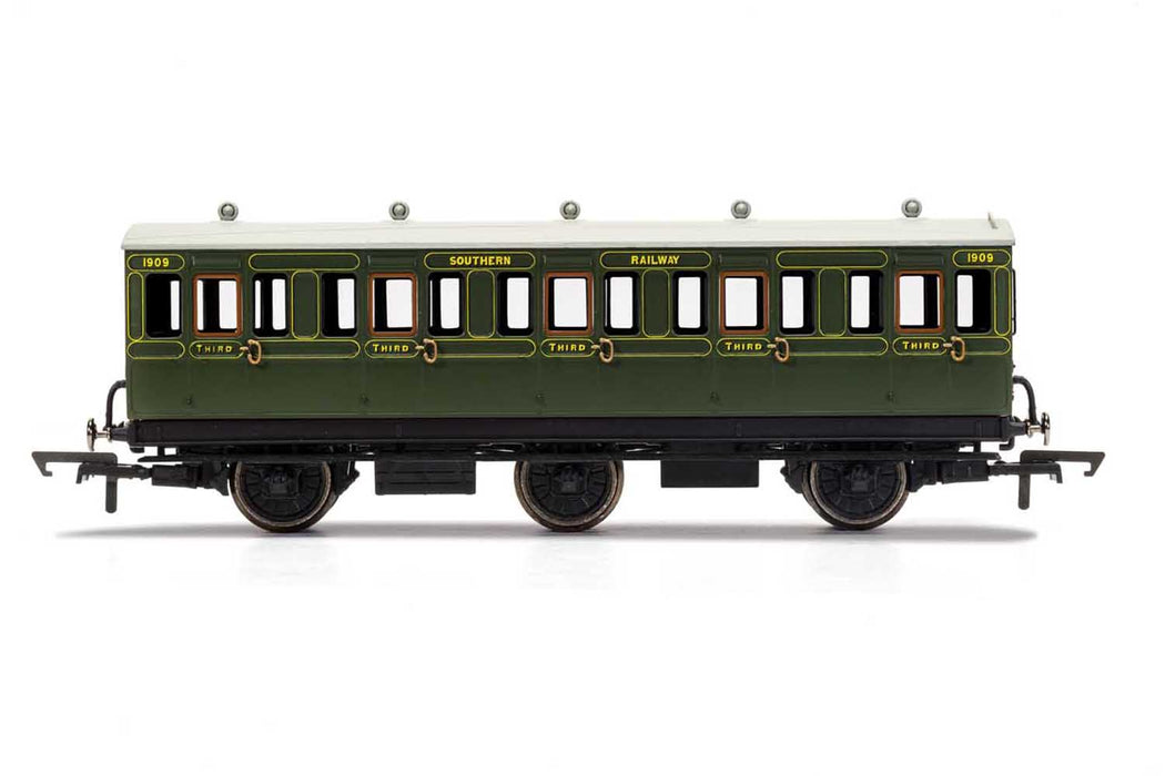 Hornby R40132A SR 6 Wheel Coach - 3rd Class No.1909 in SR Livery (With Fitted Lights) - OO Gauge