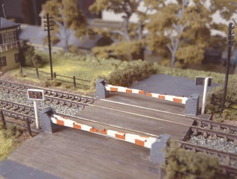 Ratio 235 Level Crossing Barriers Kit - N Scale