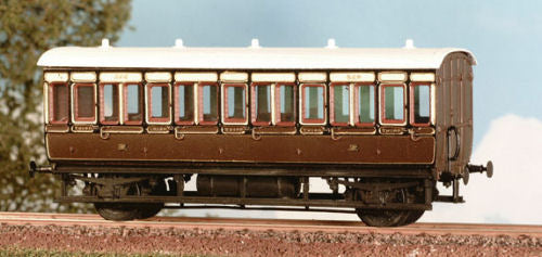 Peco PC610 GWR 4 Wheel 3rd Class 5 Compartment Coach Kit - OO Gauge