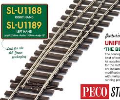 Peco SL-U1188 Code 75 Bullhead Large Radius Right Hand Turnout (Unifrog) - OO Scale