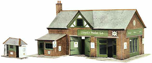 Superquick B32 Country Garage with Petrol Pump Card Kit - Suitable for OO and HO Scales