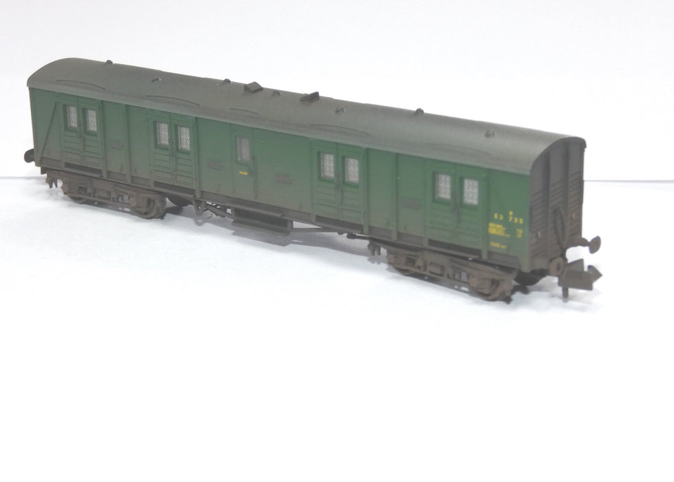 Graham Farish TMC374-631A BR (SR) Bogie B Luggage Van in Green Livery (Weathered) - N Gauge ** Only 1 available - No further supplies expected **
