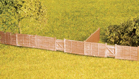 Wills SS44 Larch Lap Fencing (suitable for garden boundaries) - OO Scale