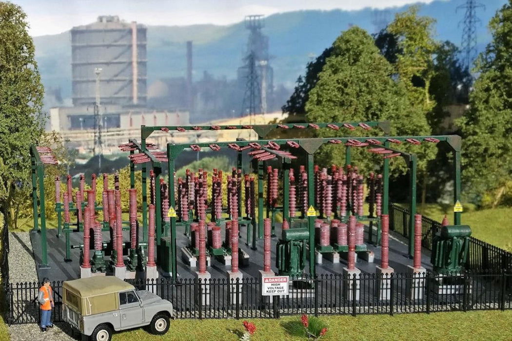 Gaugemaster GM487 Fordhampton Electricity Substation (Plastic Kit) - OO / HO Scale