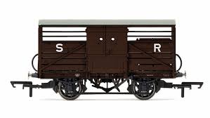 Hornby R6827 SR (Cattle Wagon Number (Diag 1530) Number 53767 - OO Gauge ** Discontinued Item - No further supplies available from supplier**