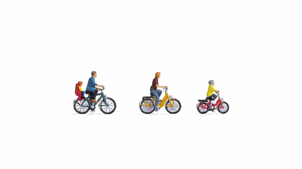Noch 15909 Family on a Bike Ride (3) - OO / HO Scale