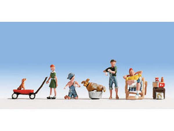 Noch 36855 Weekend Delights Figure Set (6), N Gauge