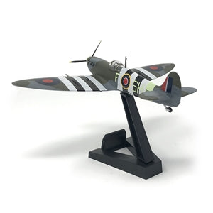Easy Model PKEA33303 Spitfire Mk V AB910 R.A.F. D Day Bachmann Exclusive ,1:72 Scale Display model