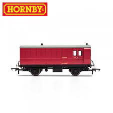 Hornby R40080 BR 4 Wheel Brake Baggage Coach Number E630SE in Crimson Livery -  OO Gauge