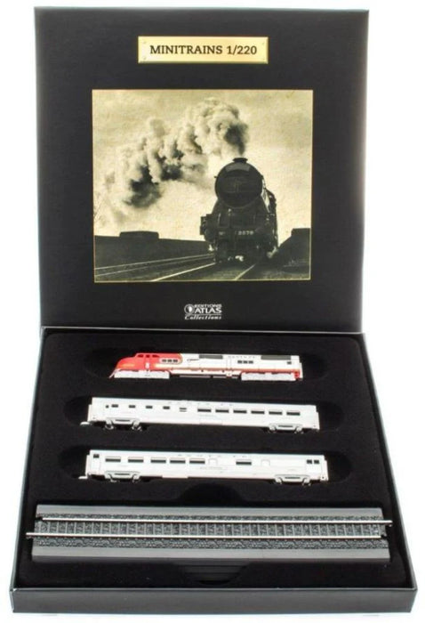 Atlas Editions Minitrains Santa Fe Super Chief Set (Diecast - includes Diesel Locomotive and 2 coaches) - 1/220 Scale / Z Gauge (DeAGOSTINI Static Model on a plastic display plinth)
